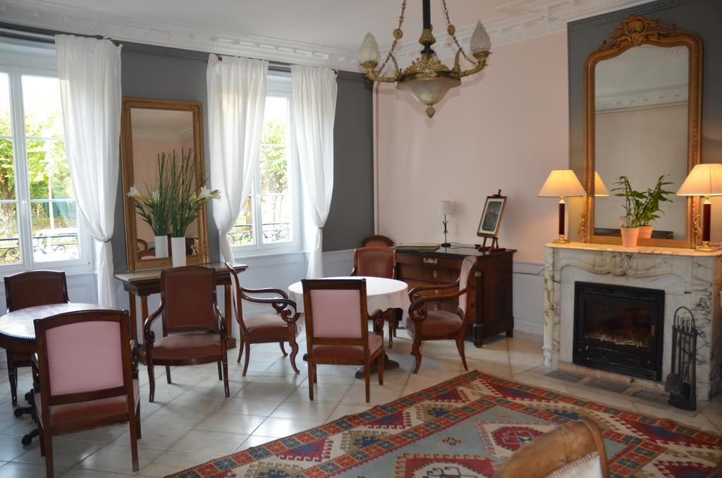Hotel Et Studios D'Orfeuil Bourbonne-les-Bains Dış mekan fotoğraf