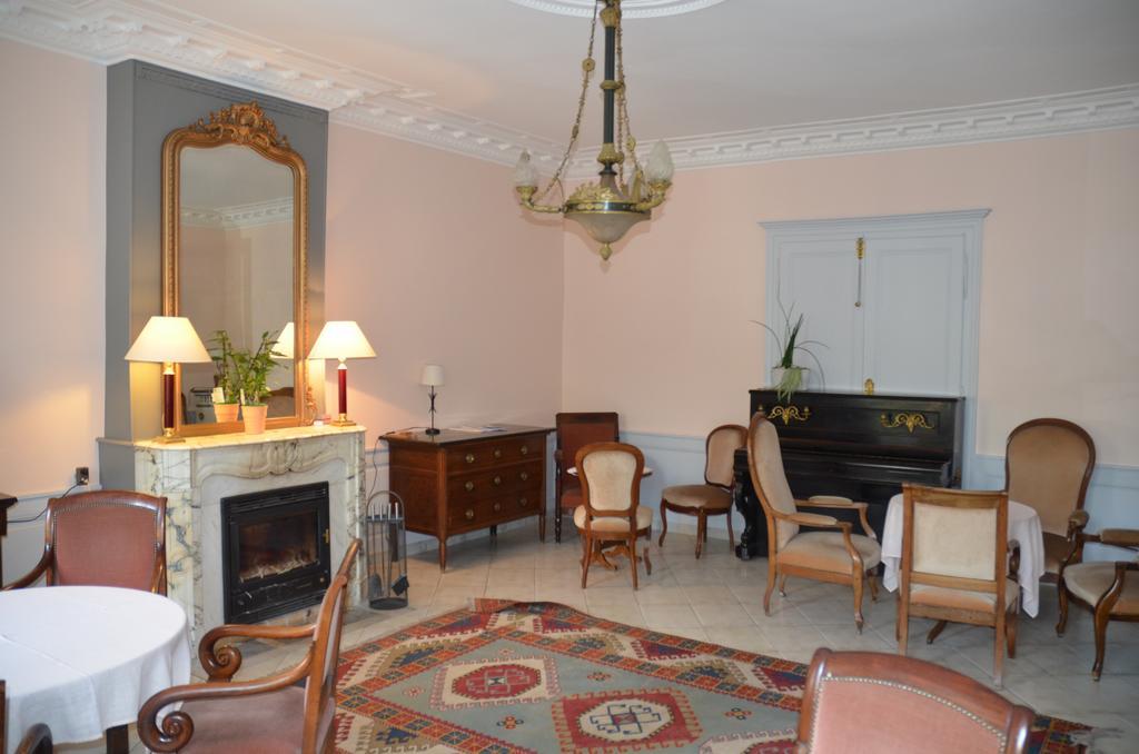 Hotel Et Studios D'Orfeuil Bourbonne-les-Bains Dış mekan fotoğraf