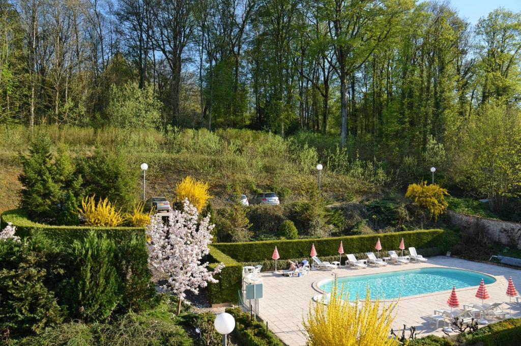 Hotel Et Studios D'Orfeuil Bourbonne-les-Bains Oda fotoğraf