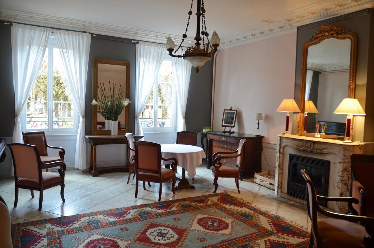 Hotel Et Studios D'Orfeuil Bourbonne-les-Bains Dış mekan fotoğraf